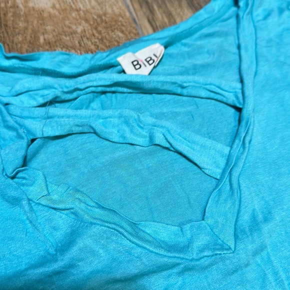 BiBi, Size Large, Turquoise Short Sleeve Blouse - Picture 4 of 4